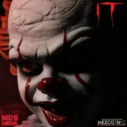 Il est revenu 2017 poupée parlante Designer Series Pennywise Mezco Toys