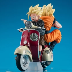 Dragonball Z 05 Desktop Real McCoy diorama Super Saiyan Son Goku & Super Saiyan Son Gohan & Motorbike Megahouse