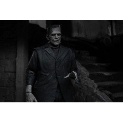 Universal Monsters figurine Ultimate Frankenstein's Monster (Black & White) NECA